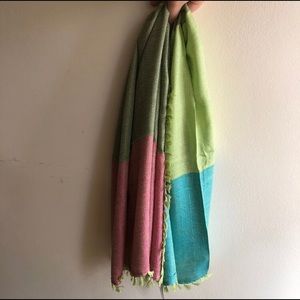 Saro Lifestyle NWT Multicolored color block scarf